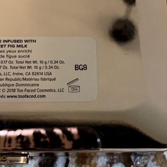 🍑SOLD Too Faced “Sugar Peach” Wet & Dry Palette - Picture 7 of 8